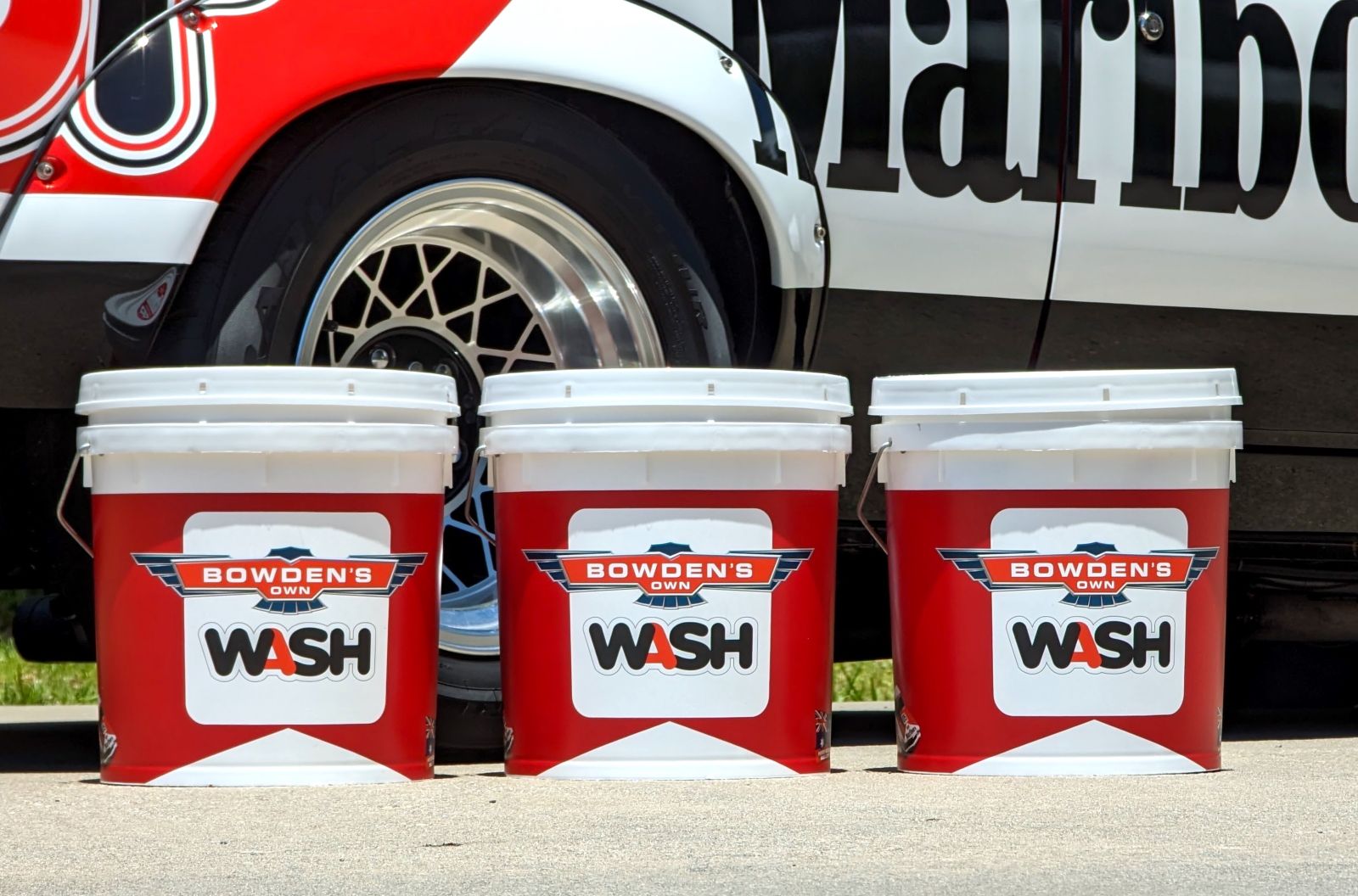 Great value gift buckets for the 2022 holiday season.